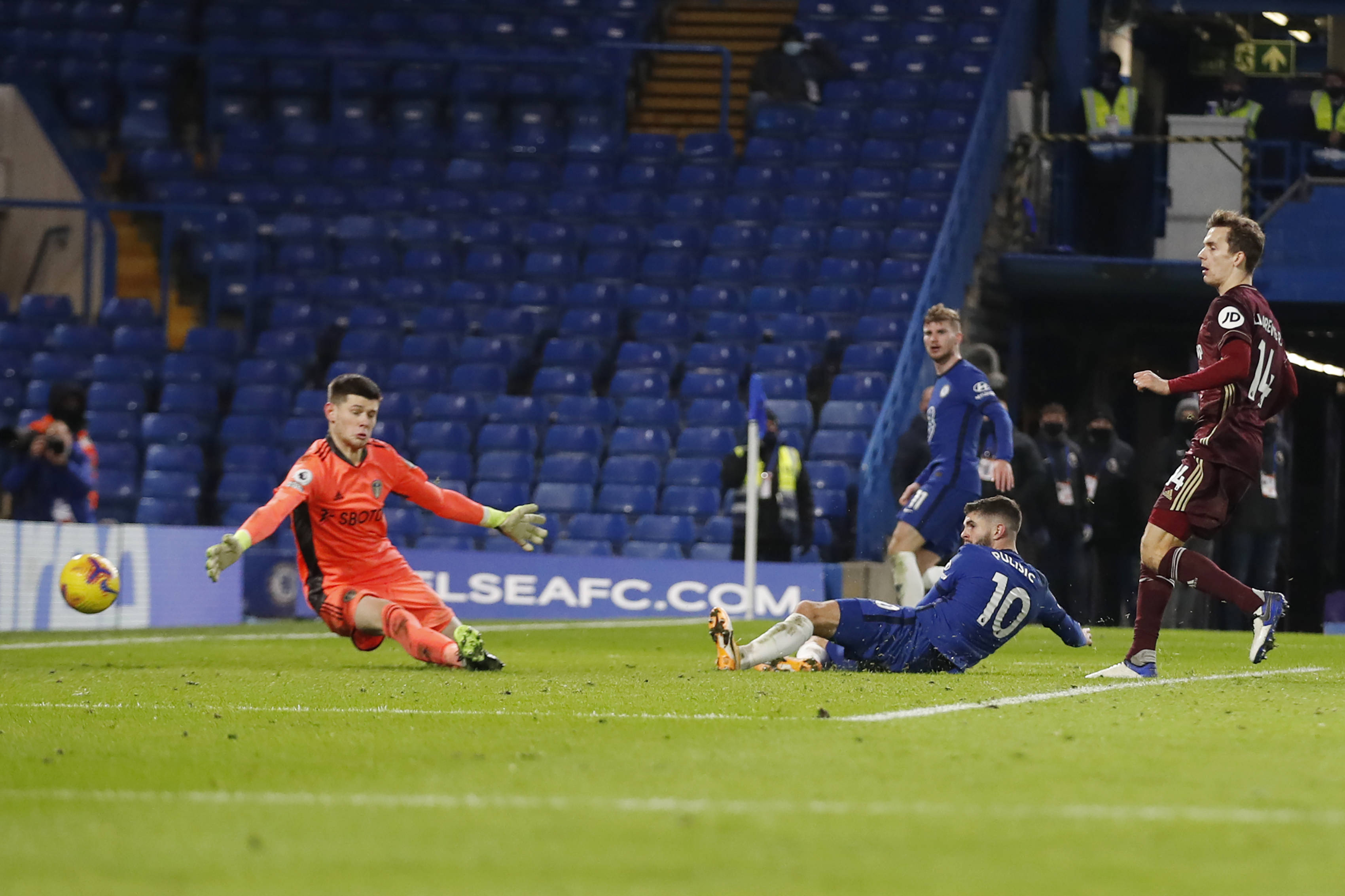 并尝试预测 并尝试预测